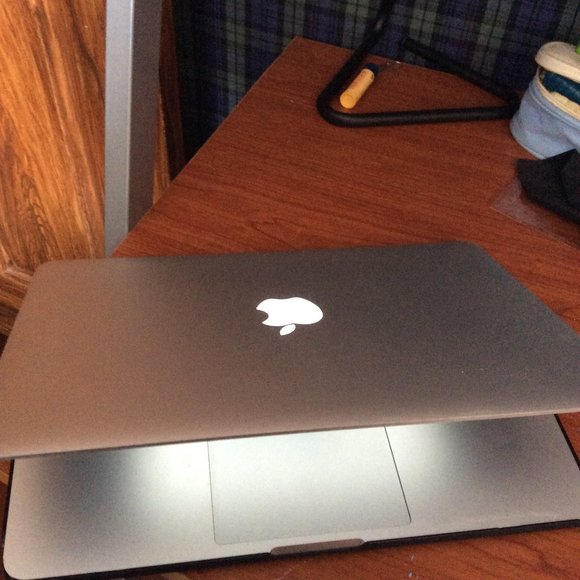 Apple MacBook Pro A1502 13.3" Laptop - MGX82LL/A ( - Picture 1 of 2